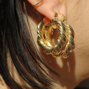 Ventrone Chronicles Piegare Hoop Earrings
